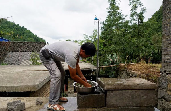 貴州地區農村飲水提升改造工程一體化凈水設備